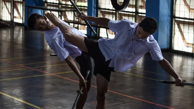 "เด็ก ๆ เอาลูกเล่นต่าง ๆ มาผสมผสานกัน"