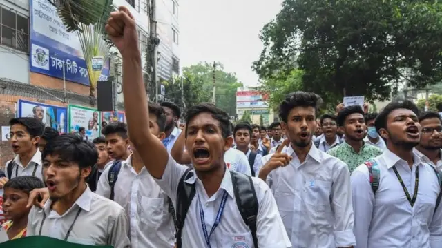 ڈھاکہ میں طالب علموں کا احتجاج