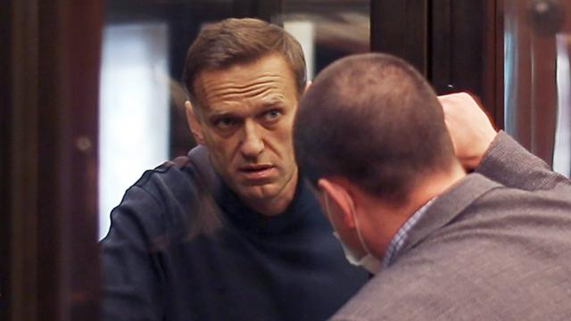 Навальный с адвокатом