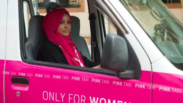 بالصور: اليوم العالمي للمرأة