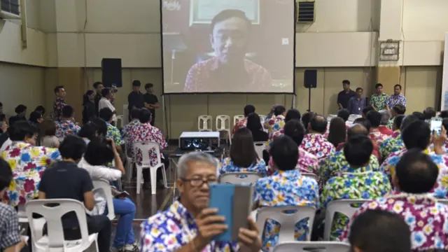 ทักษิณสไกป์อวยพรคลูกพรรค