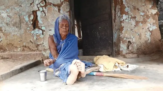 వృద్ధురాలు