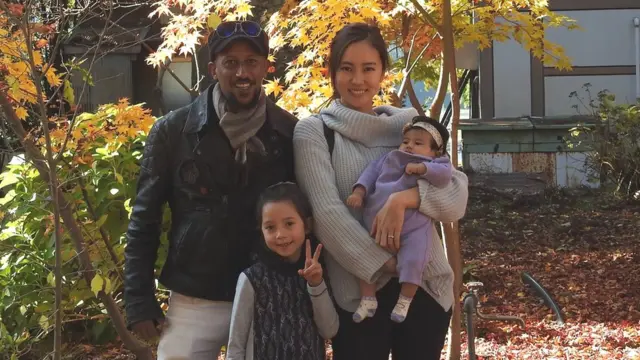 Roobeel Taklamaariyaam haadha warraa isaafi ijoollee isaa waliin