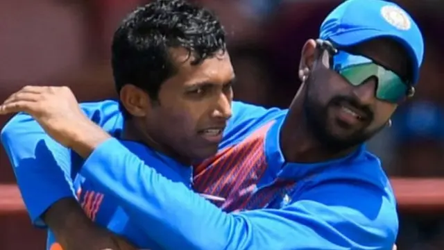 નવદીપ સૈની અને કે. એલ. રાહુલ