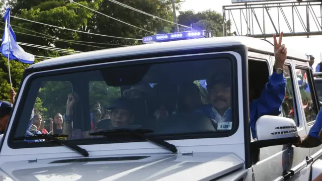 Daniel Ortega e a mulher e vice-presidente, Rosario Murillo