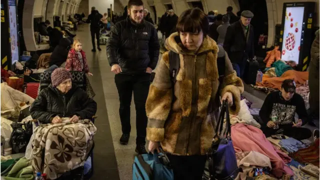 Nhiều ga tàu điện ngầm ở Ukraine được sử dụng thành nơi trú ẩn cho người dân