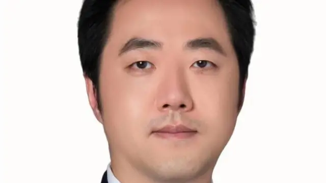 प्रोफ़ेसर हुआंग