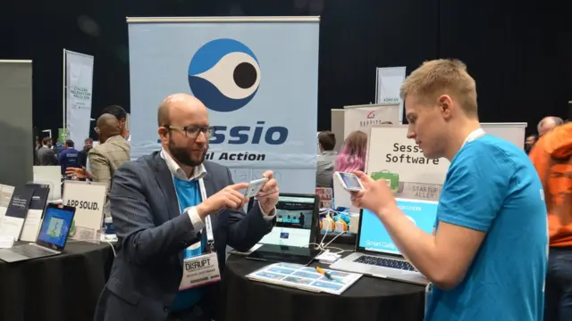 Tek telefon sanal gerçeklik