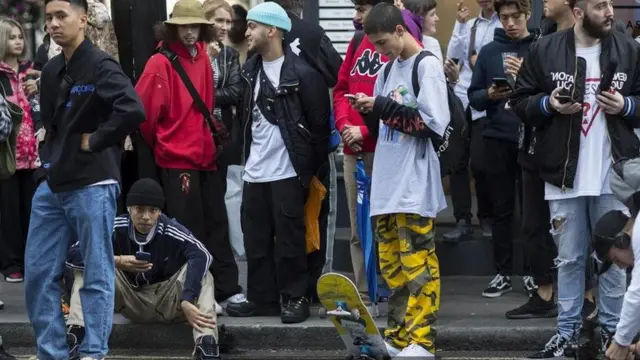 Penggemar streetwear di kota New York