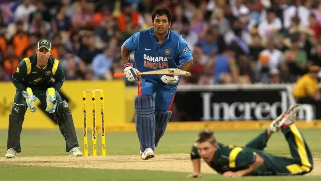 دھونی، آسٹریلیا