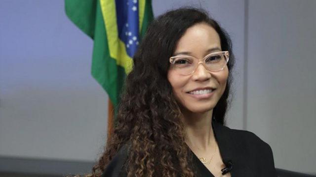 Rita Cristinaaposta de timeOliveira