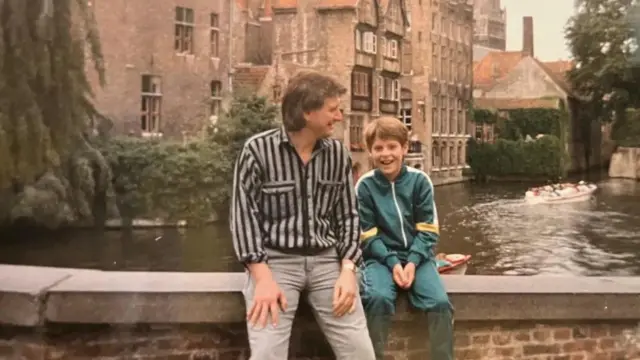 Батько Юана Джон каже, що їм не повідомляли про ризики продуктів крові