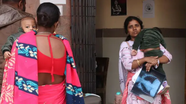 બીબીસી ગુજરાતી ચાંદીપુરા વાઈરસ ગુજરાત મગજનો તાવ આરોગ્ય બાળક એન્કેફેલાઈટિસ