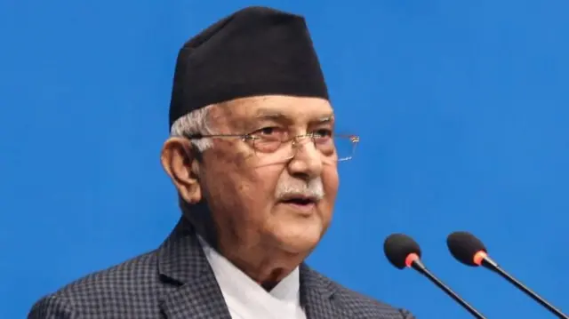 एमाले अध्यक्ष के पी शर्मा ओली संसद्‌मा बोल्दै।