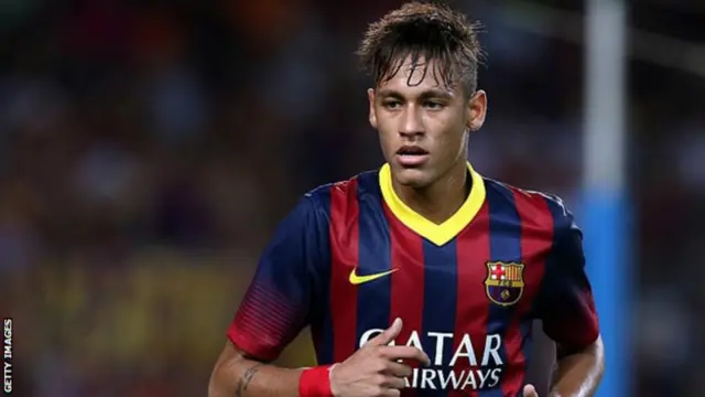 A watan Yunin 2013 Neymar ya sanya wa Barcelona hannu kan kwantaragin shekara biyar