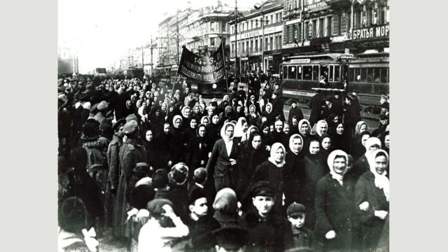 foto ikonik perempuan