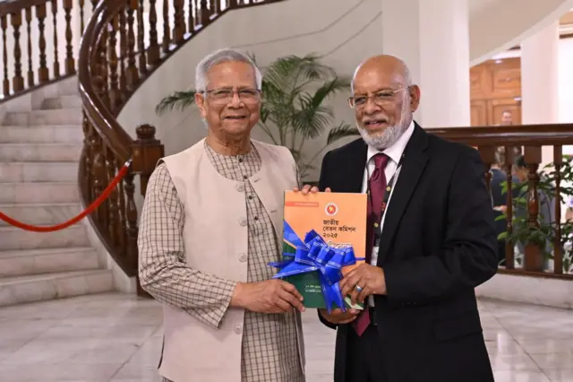গত ২১শে জানুয়ারি জাতীয় বেতন কমিশন তৎকালীন প্রধান উপদেষ্টার কাছে এ সংক্রান্ত প্রতিবেদন জমা দেয়।