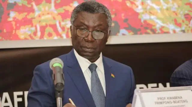 Photo of former minister for environment