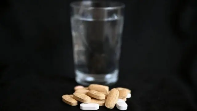 औषधं थंड पाण्याबरोबर घ्याव्यीत की गरम पाण्याबरोबर