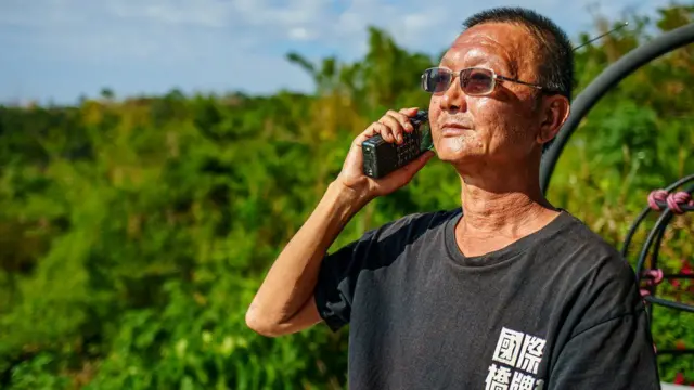 Hsu Keng-Jui rastreando a marinha chinesa