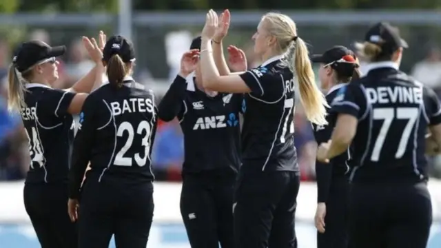 महिला क्रिकेट