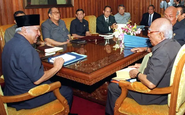soeharto, IMF, Dewan Ketahanan Moneters