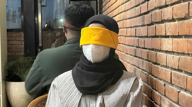Biro jodoh dan kencan buta diminati banyak kalangan karena sistem kurasi dalam menjodohkan dua insan yang sedang mencari pasangan.