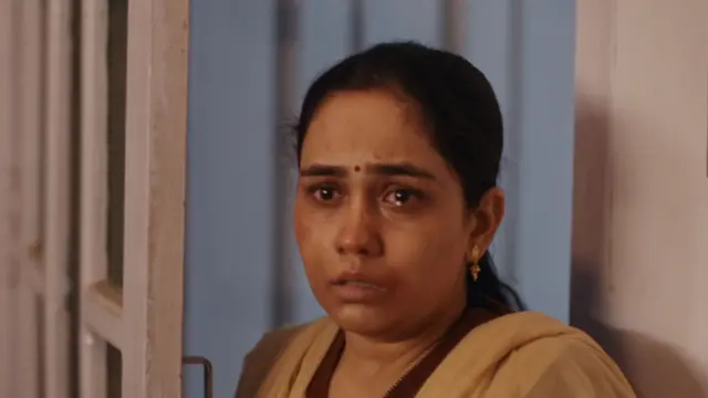 An actress in a scene from Band Baaja Bitiya