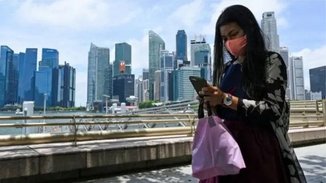 புதிய தொழில்நுட்பத்துக்கு மாறும் சிங்கப்பூர்