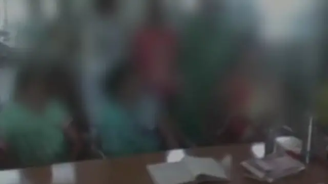 স্কুলটির প্রধান শিক্ষিকা বলছেন, "পুরো ঘটনাটাই বানোয়াট, ছাত্রীদের সঙ্গে ওরকম কিছুই ঘটেনি"।