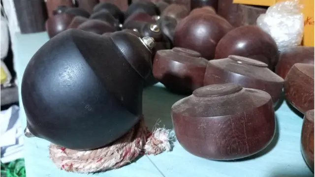 Gasing buatan Norsyamdani dari Kutai, Kalimantan Timur.