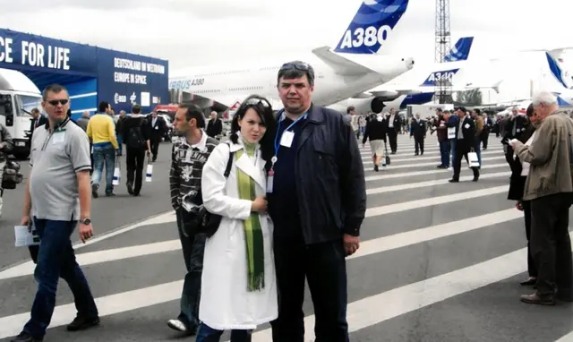 Ирина с отцом Иваном Сафроновым на выставке ILA в Берлине