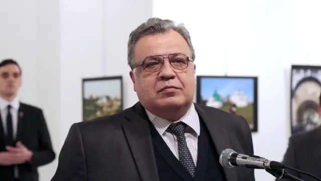 روسی سفیر آندرے کارلو