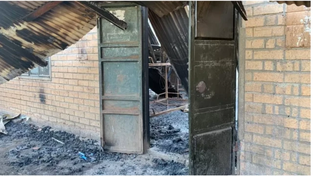 Ibùgbé àwọn akẹ́kọ̀ọ́ tí wọ́n dáná sun