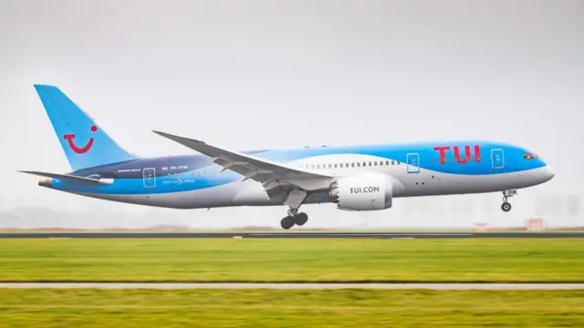 Avión de Tui