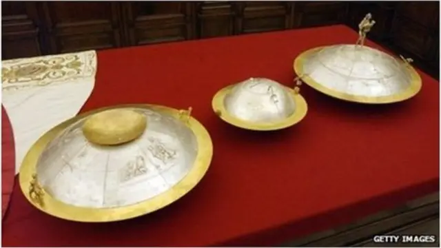 Eyi ni àwo ti wọn maa n ko iwe idibo si ninu