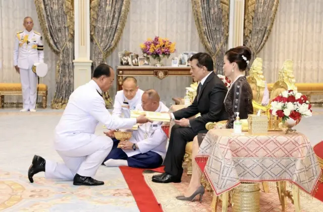 สำนักพระราชวัง