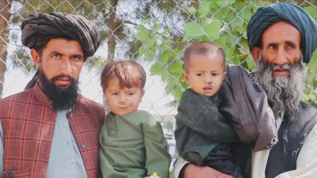 د افغانستان سویلي هلمند، چې وچکالۍ ځپلی ، د خوارځواکۍ د درملنې مرکزونو ته هره میاشت شاوخوا ۴۵۰۰ مېندوارې مېرمنې او پۍ ورکوونکې مېندې د درملنې لپاره ځي.