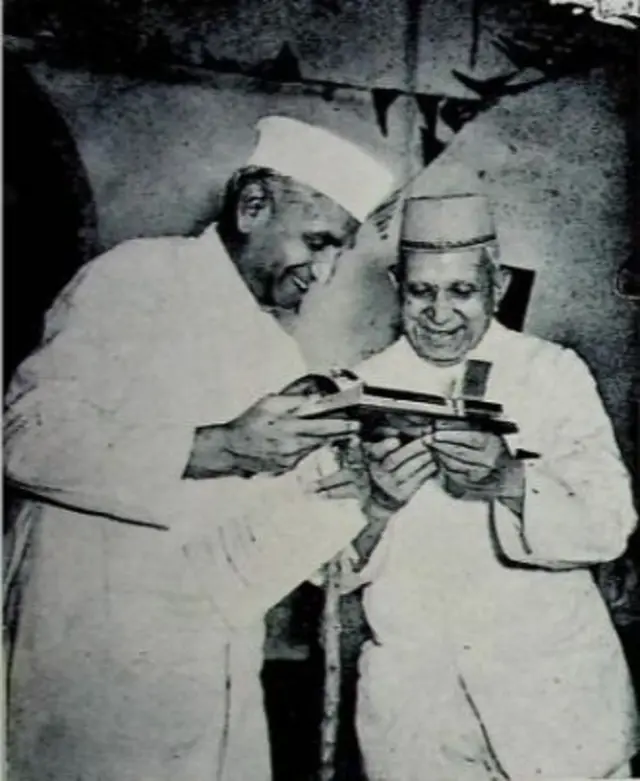 નાનજી કાળીદાસ , નાનજી કાળીદાસ મહેતા , મહેતા ગ્રૂપ , રાજરત્ન , પોરબંદર , યુગાન્ડા , કૅન્યા , ઇસ્ટ આફ્રિકા , ગુજરાત , વેપાર , દરિયાખેડુ , સાહસ , Nanji Kalidas Mehta , બીબીસી ગુજરાતી