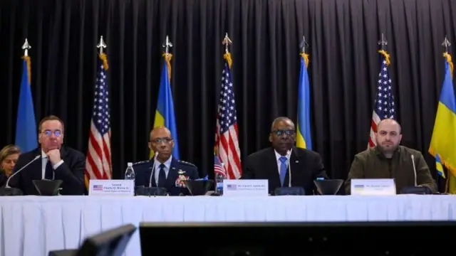 Urunani rwo gushigikira Ukraine mu ntambara yayo rwiyemeje kwegeranya amahera yo kuyifasha mu ntambara yayo n'Uburusiya 