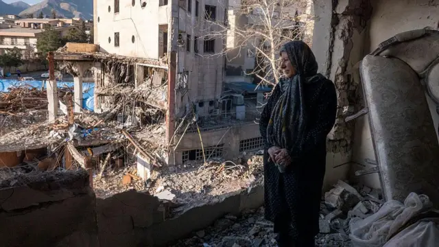 তেহরানের বাসিন্দা নার্গেস নামের এই নারীর বাসভবনে হামলা হয় ২১শে মার্চ