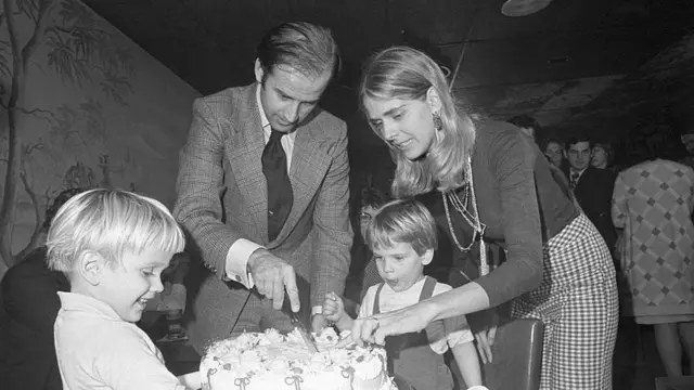 Джо Байден с первой женой Нелией и детьми