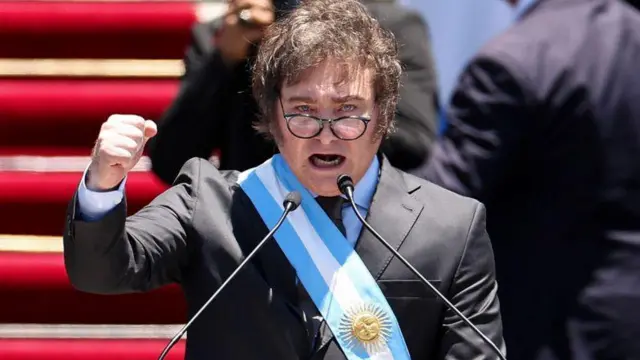 Presiden Argentina yang baru dilantik, Javier Milei, saat berpidato.