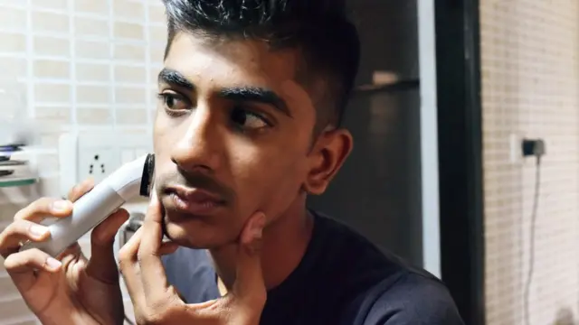 দাড়ি শেভ