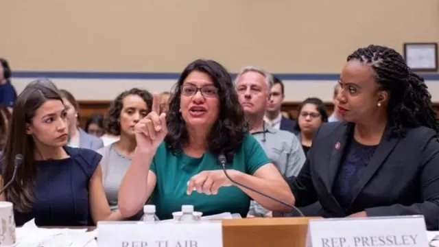 যুক্তরাষ্ট্রের কয়েকজন বিরোধী কংগ্রেস সদস্য মি ট্রাম্পের বিরুদ্ধে বর্ণবাদের অভিযোগ তুলছেন