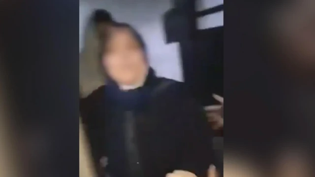 Para perempuan yang dibebaskan dari penjara Saydnaya