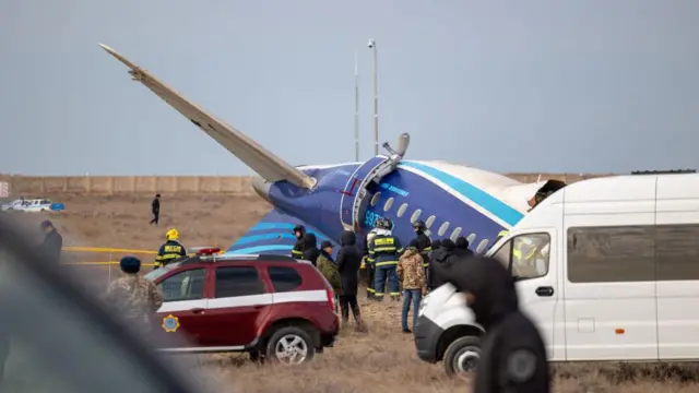 Місце катастрофи літака "Азербайджанських авіаліній". З 67 людьми на борту літак прямував зі столиці Азербайджану Баку до Грозного в Чечні 25 грудня 2024 року.