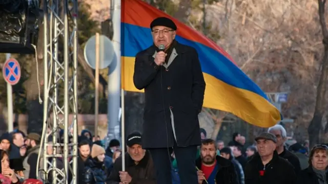 Кандидат в премьеры от оппозиции Вазген Манукян