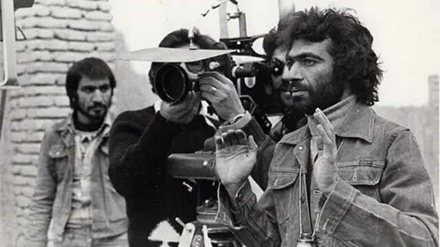 پرتره ناصر تقوایی هنگام فیلمبرداری فیلم «آرامش در حضور دیگران»