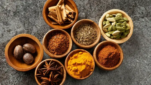 મરીમસાલા, દૂધ